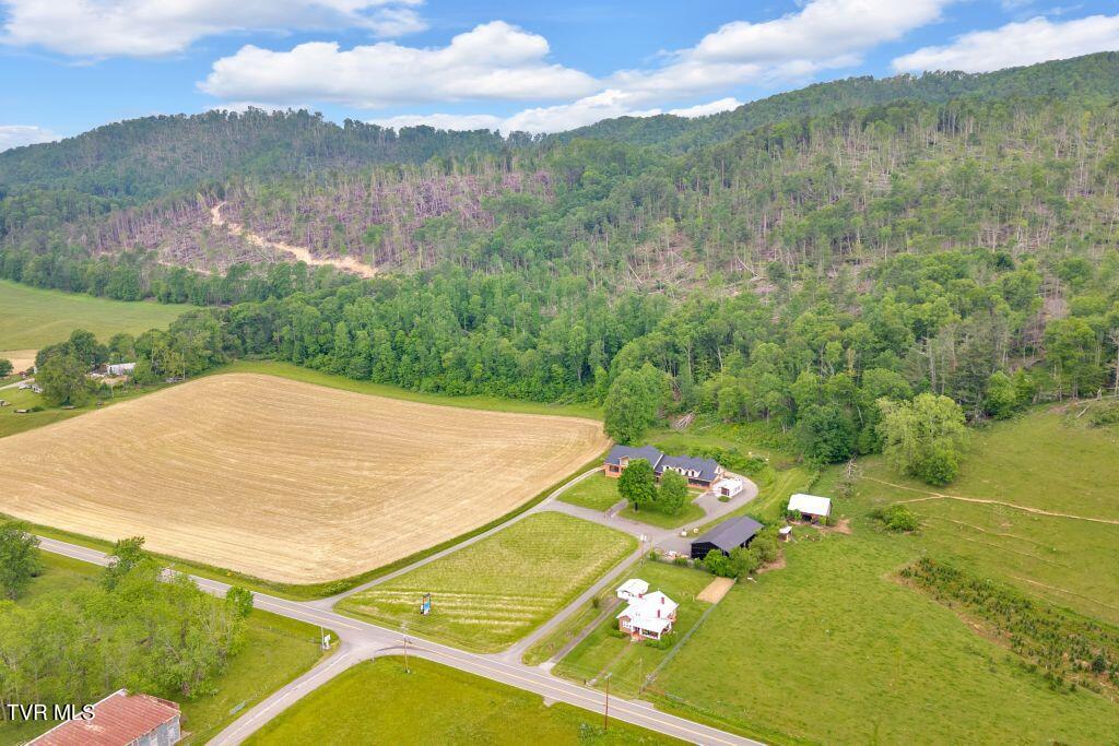 5500 Roan Creek Road, Mountain City, Tennessee image 11