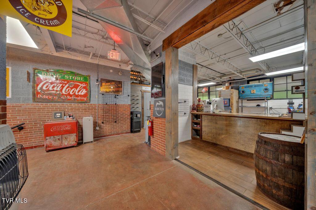 5500 Roan Creek Road, Mountain City, Tennessee image 43