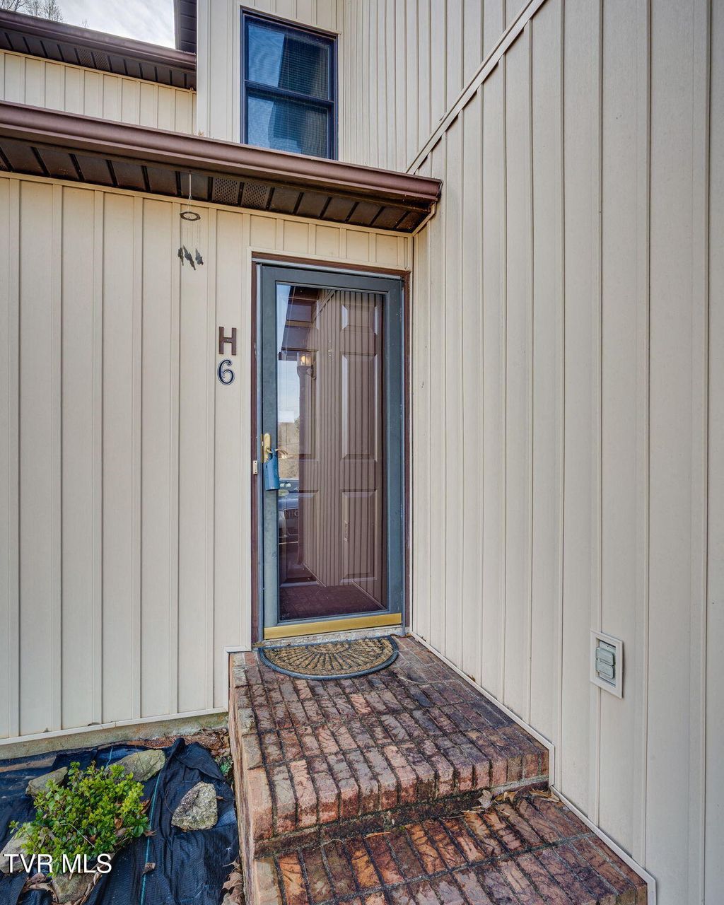 Photo of 780 Hamilton Road Rd #H-6, Blountville, TN 37617 (MLS # 9990480)