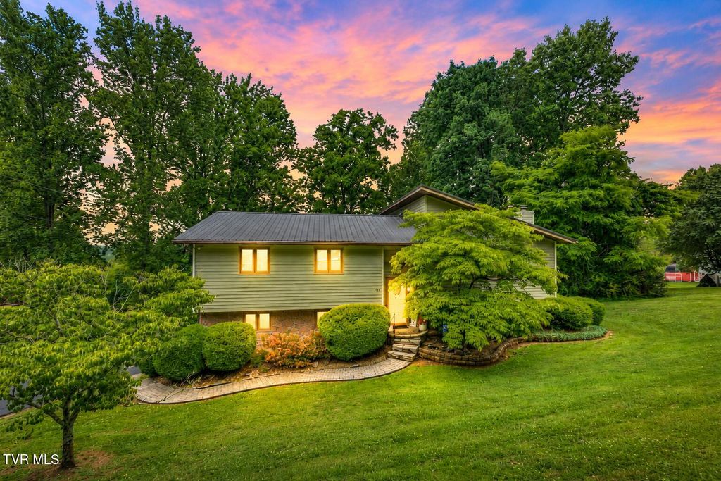 Photo of 198 Highland Road, Jonesborough, TN 37659 (MLS # 9995780)