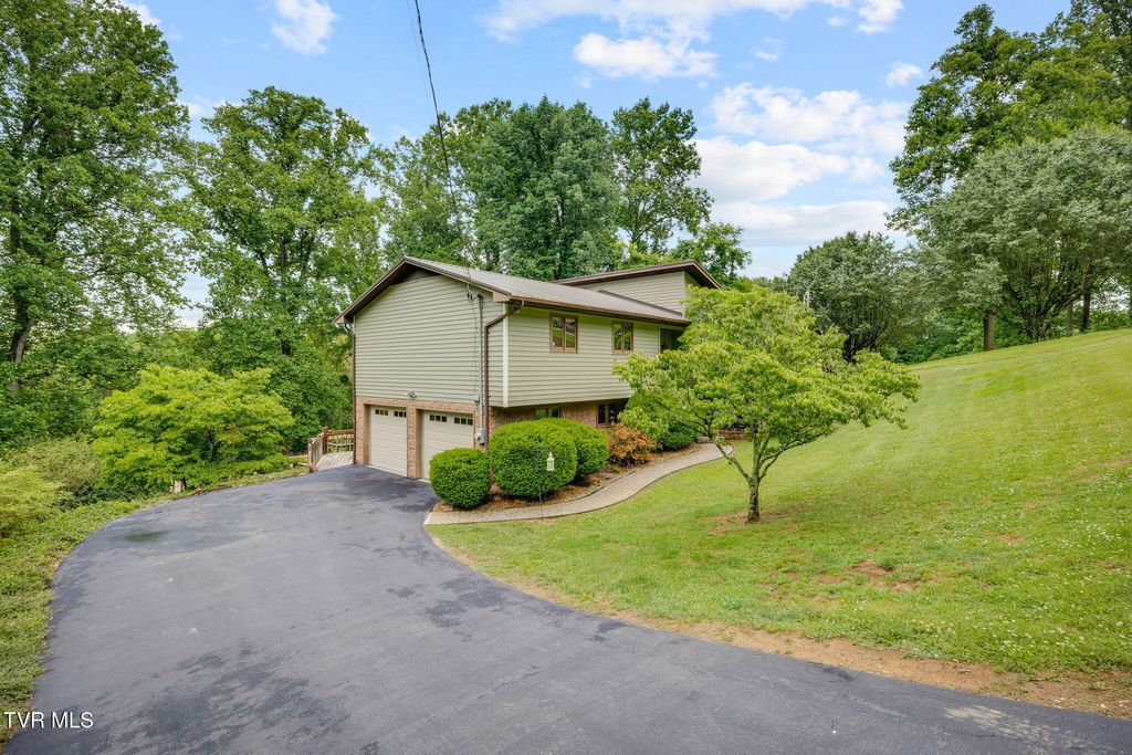 Photo of 198 Highland Road, Jonesborough, TN 37659 (MLS # 9995780)
