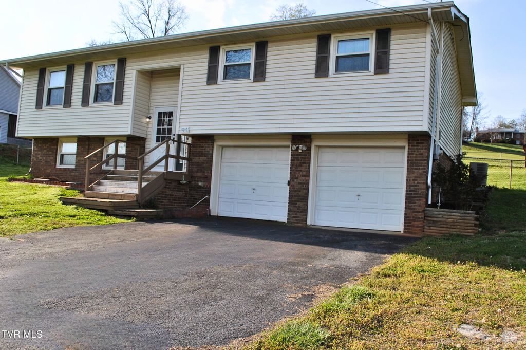 Photo of 5919 Carters Valley Road, Church Hill, TN 37642 (MLS # 9992931)