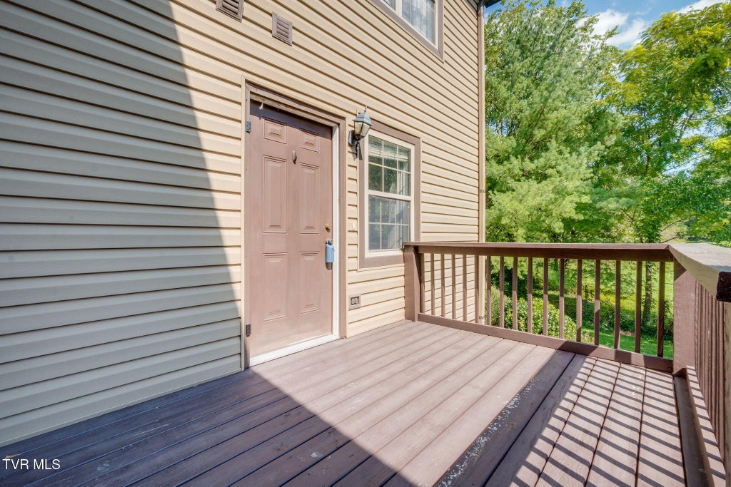 Photo of 516 Pilgrim Court #B, Johnson City, TN 37601 (MLS # 9999976)