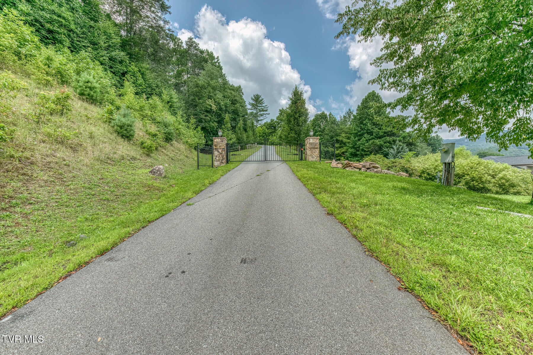154 Highway 143