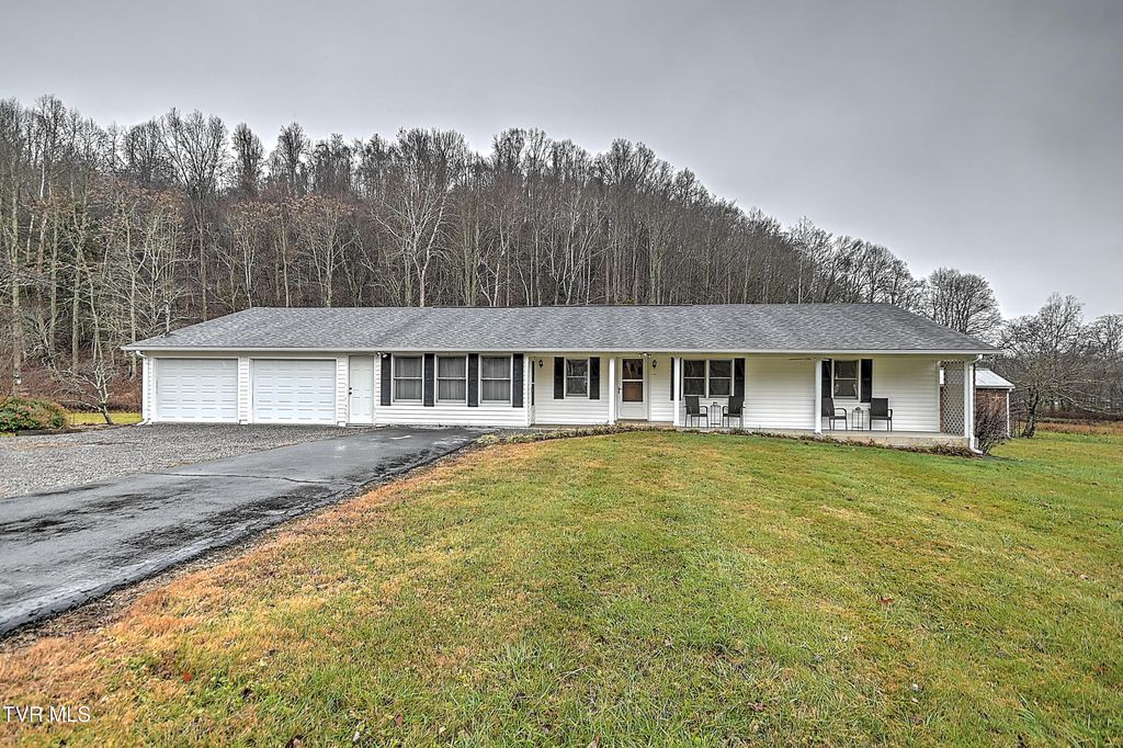 Photo of 146 Estep Hollow Road, Elizabethton, TN 37643 (MLS # 9989142)