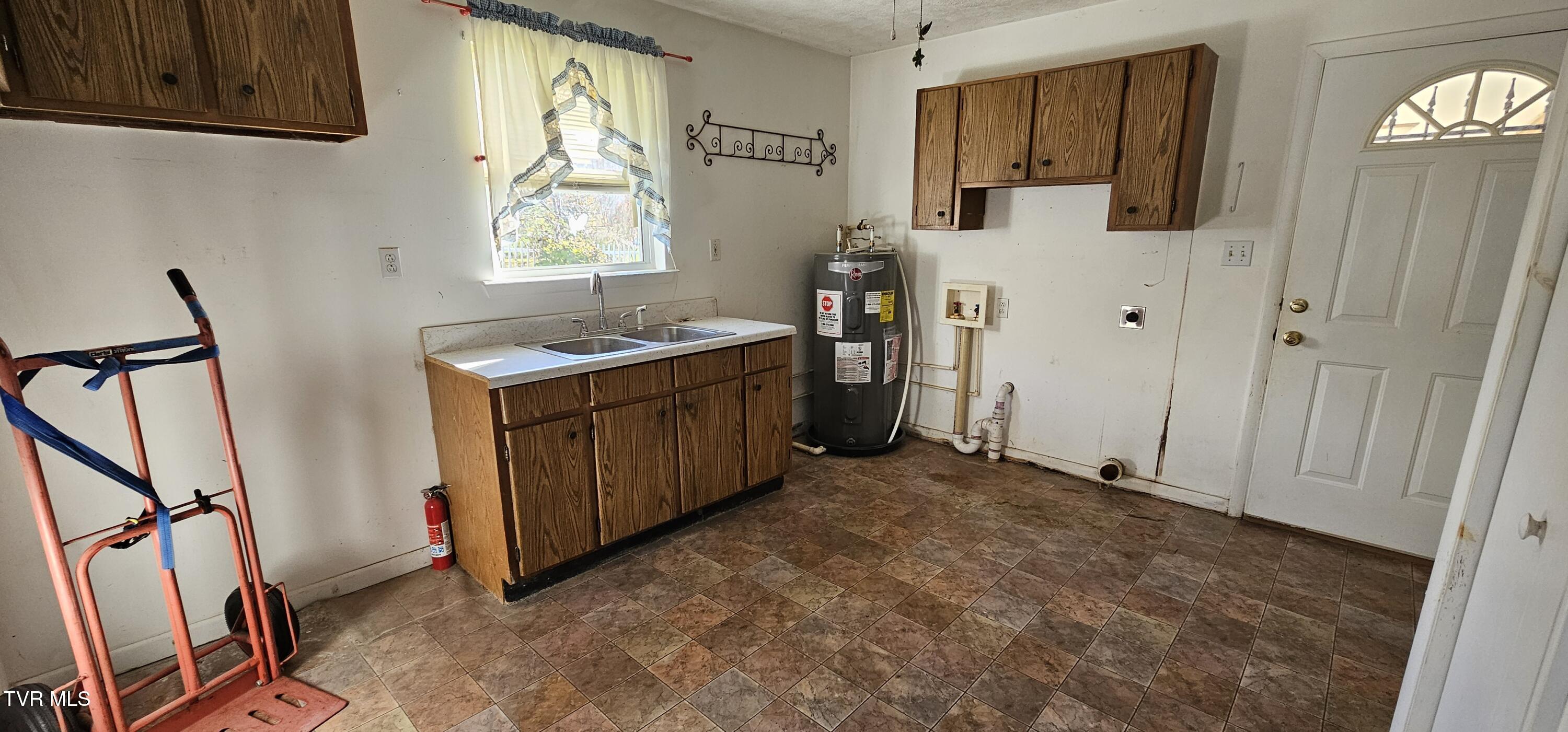 20286 Shadowood Circle, Meadowview, Virginia image 16