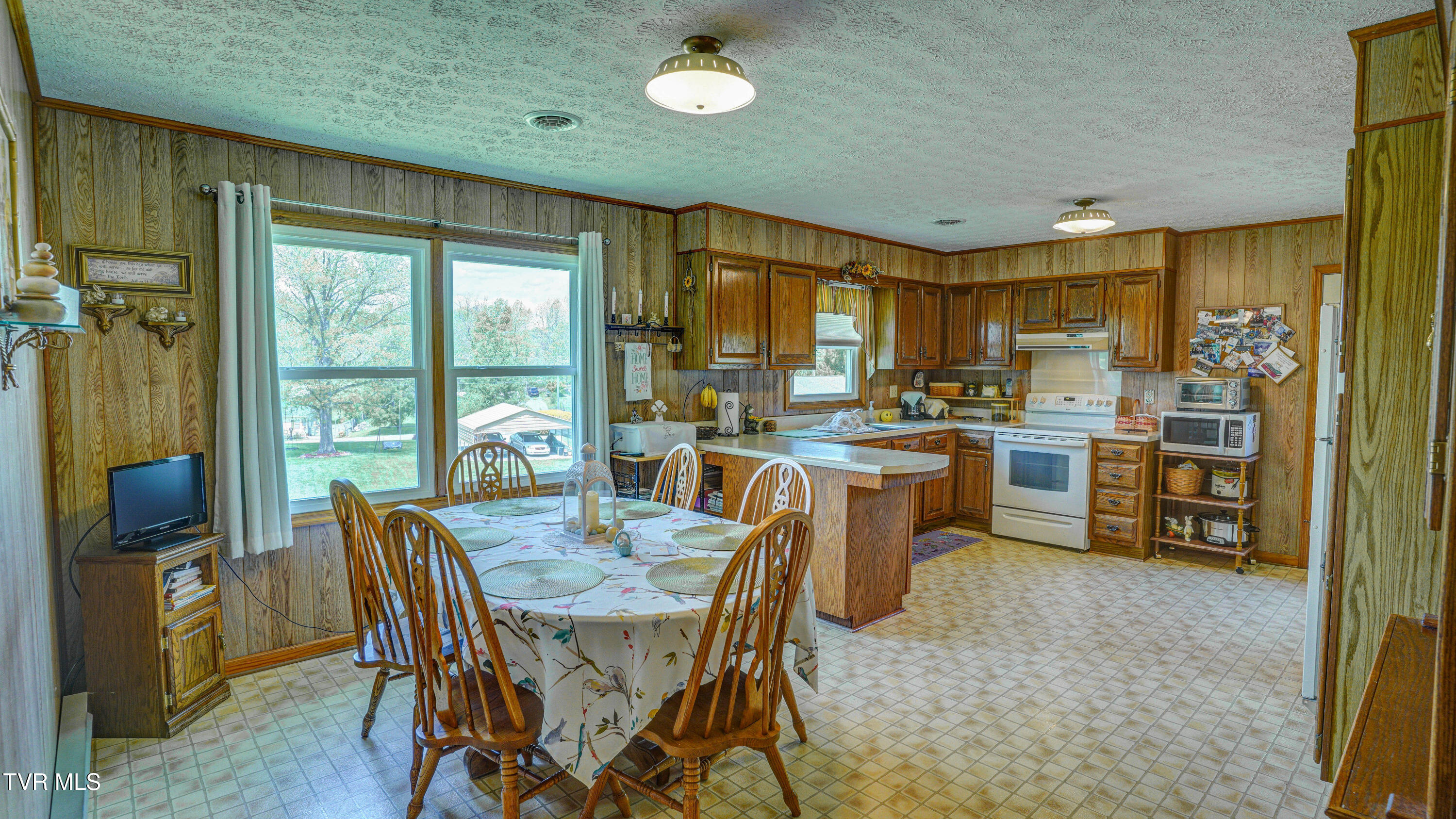 683 Ridge Road, Piney Flats, Tennessee image 7