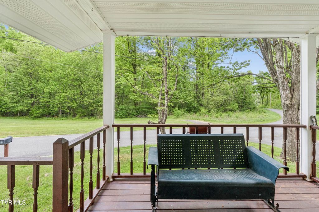 Photo of 229 Rome Hollow Road, Elizabethton, TN 37643 (MLS # 9994749)