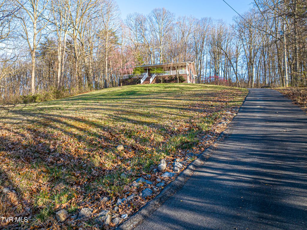 Photo of 538 Gravely Road, Kingsport, TN 37660 (MLS # 9992523)