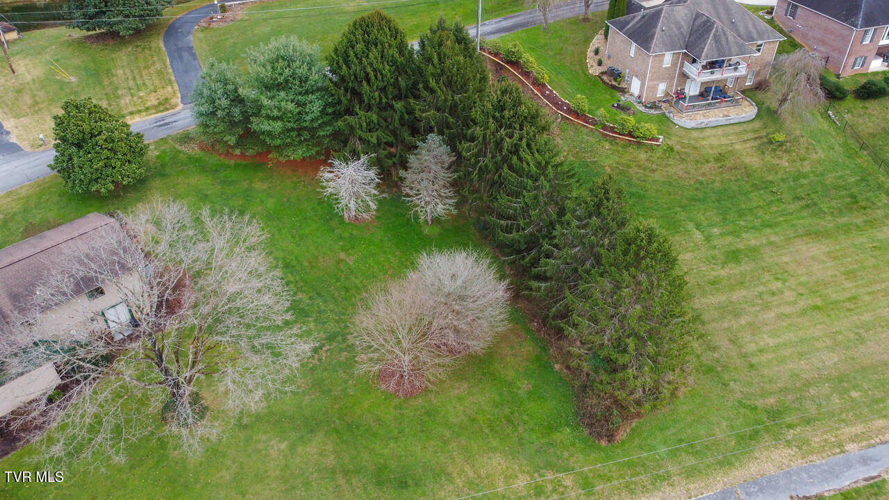 134 Country Club Dr, Unicoi, Tennessee image 10