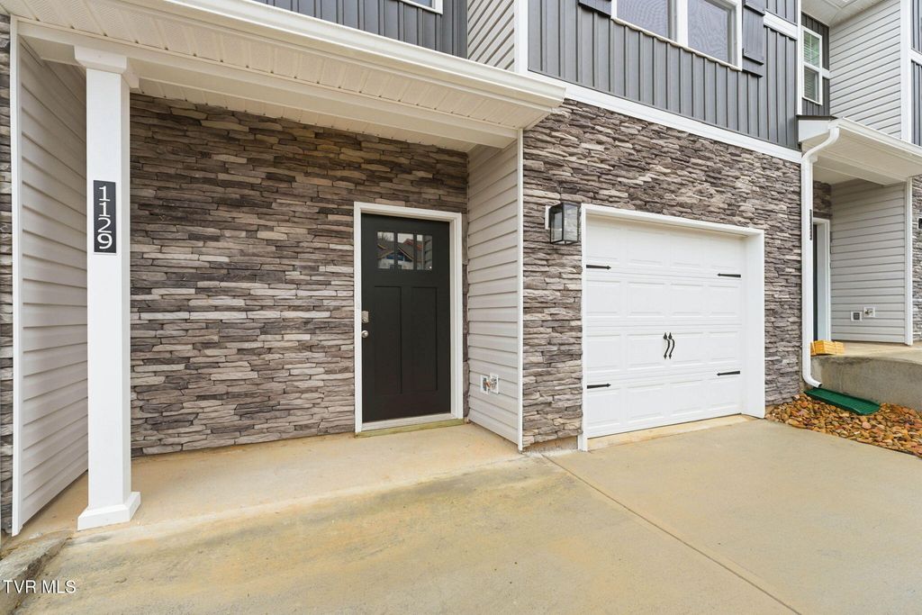 Photo of 1129 Wenna Way, Kingsport, TN 37664 (MLS # 9982219)