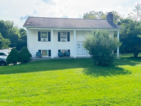 Homes For Sale - 114 Everwood Drive<br/> Dryden, VA 24243