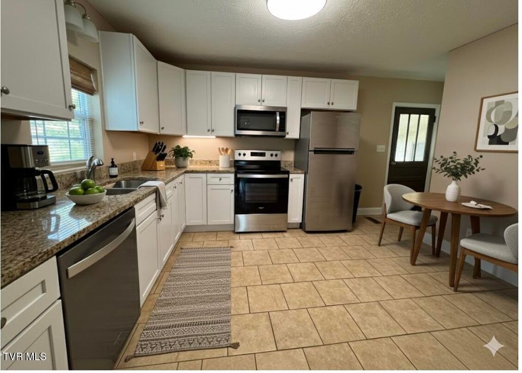 Photo of 904 Walker Street, Elizabethton, TN 37643 (MLS # 9987829)