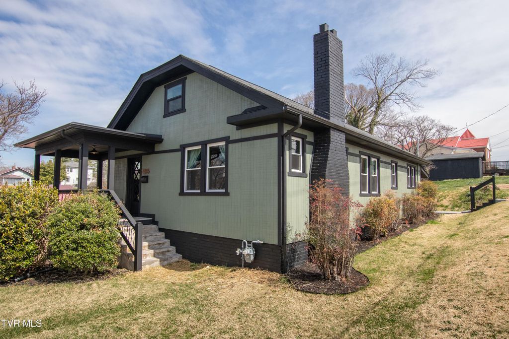 Photo of 855 Marion Avenue, Bristol, TN 37620 (MLS # 9992687)