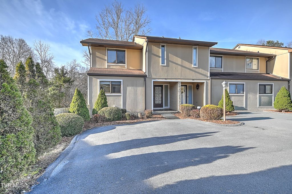 Photo of 605 Redstone Drive #21, Bristol, TN 37620 (MLS # 9989919)