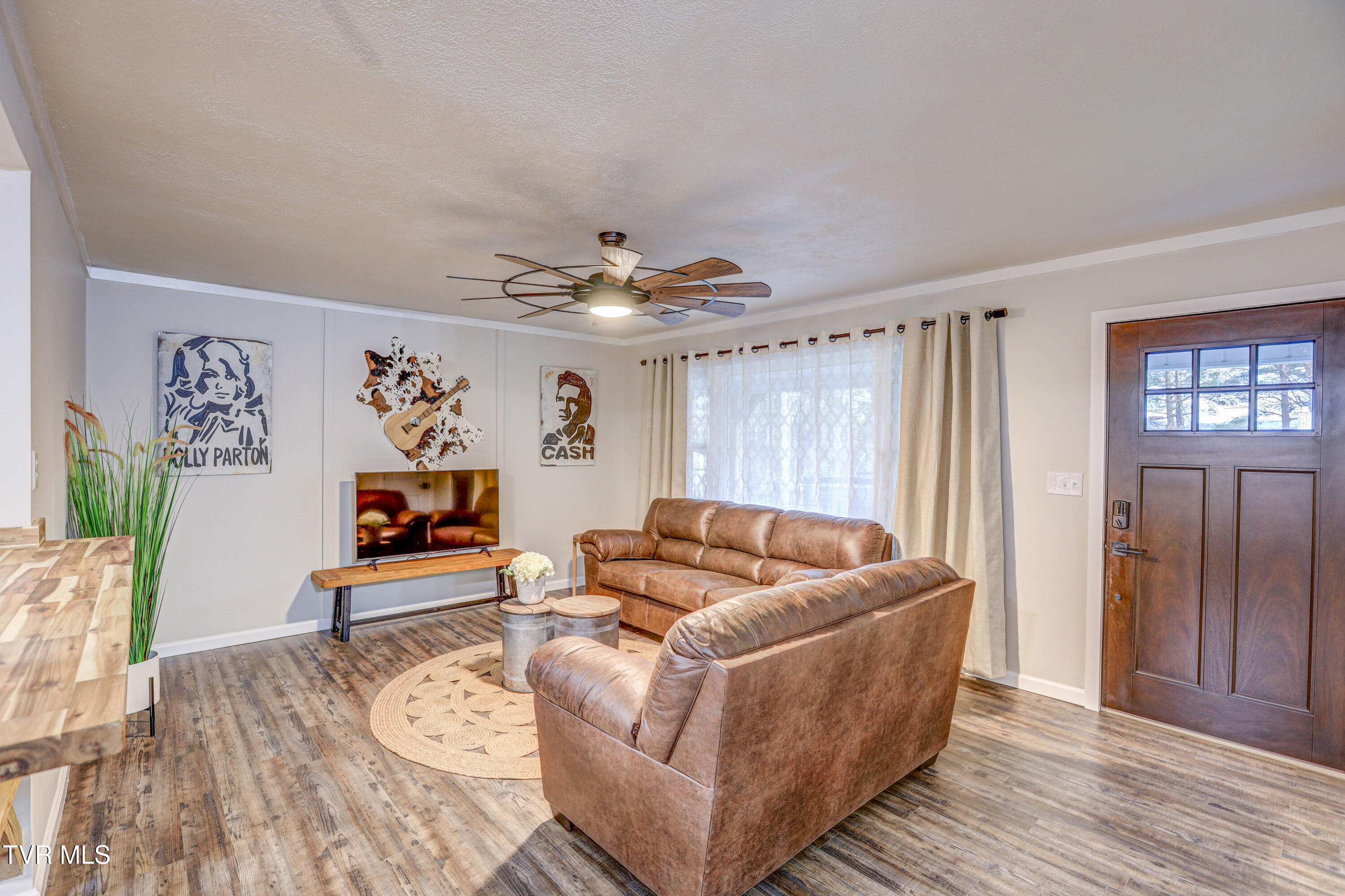 2133 Veda Drive, Bristol, Virginia image 3