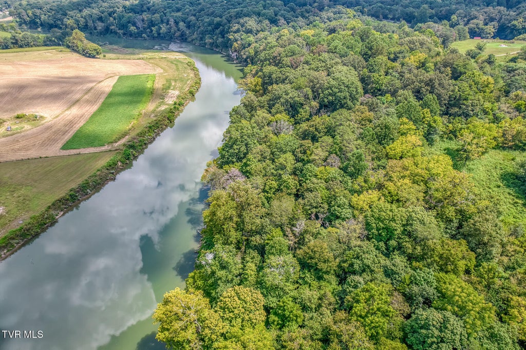 Photo of 1633 Poplar Springs Road, Greeneville, TN 37743 (MLS # 10000331)