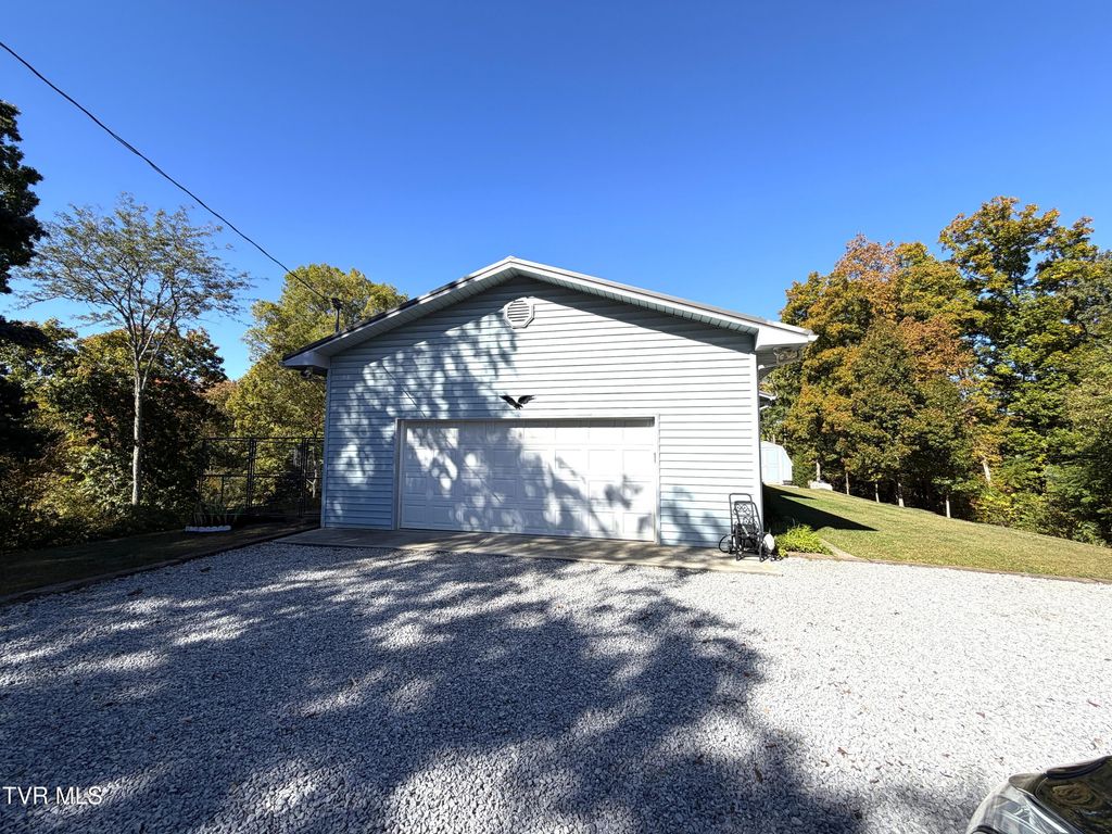 Photo of 204 Omega Road, Newport, TN 37821 (MLS # 9987078)