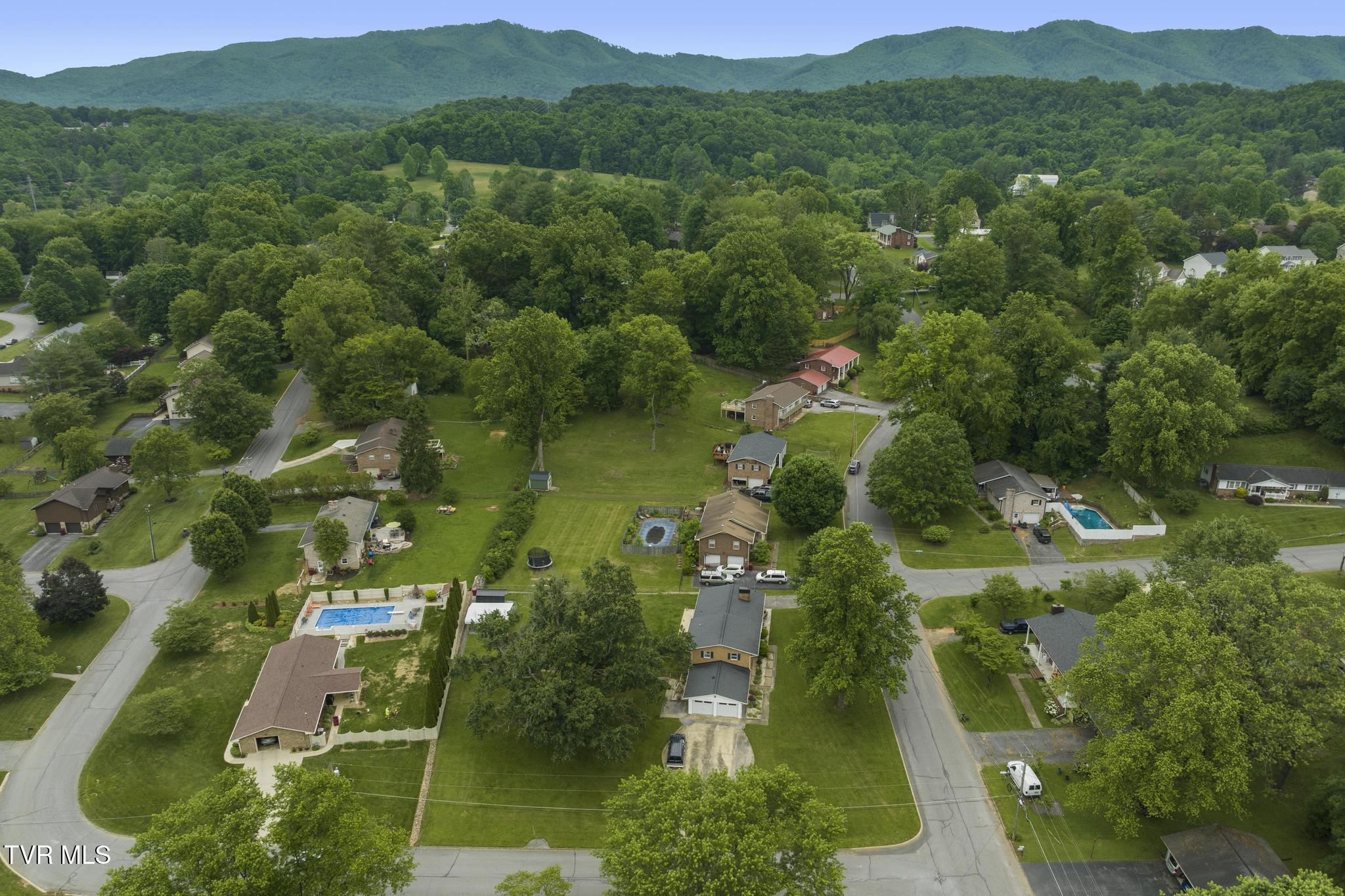 1201 Beechwood Drive, Johnson City, Tennessee image 49