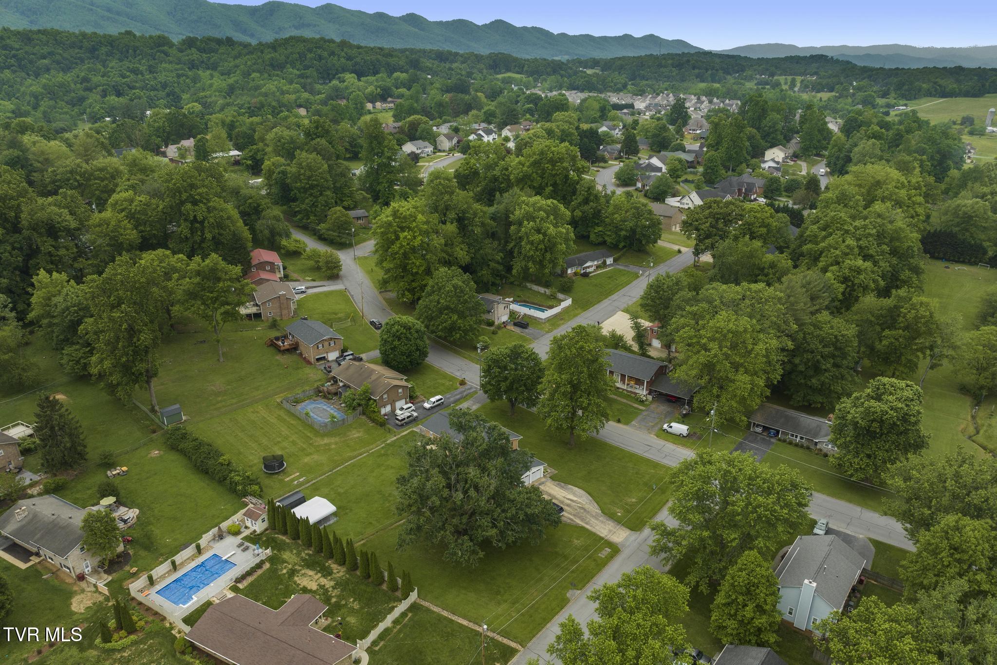 1201 Beechwood Drive, Johnson City, Tennessee image 48