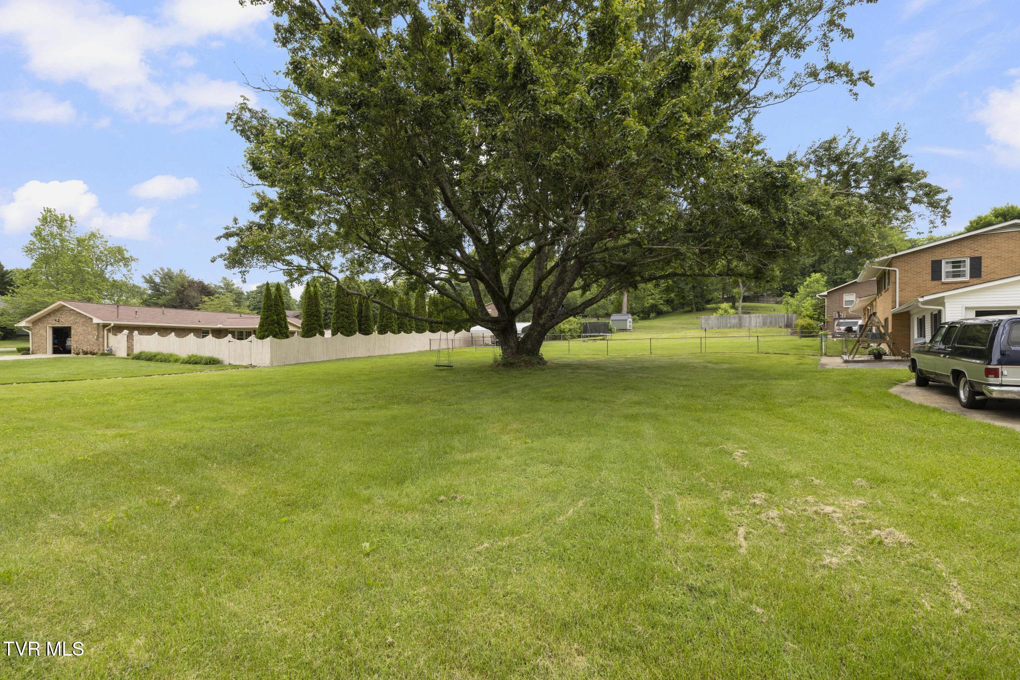 1201 Beechwood Drive, Johnson City, Tennessee image 42