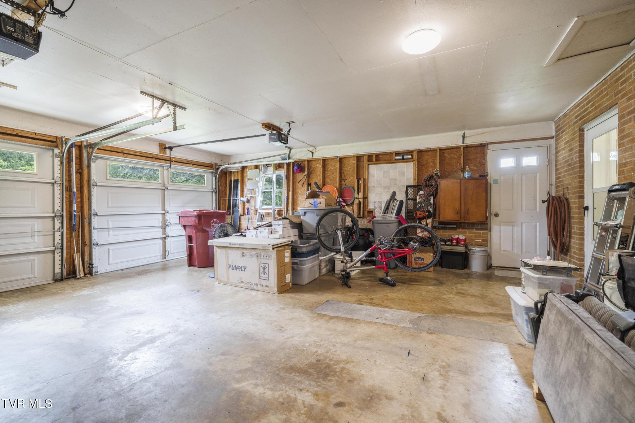 1201 Beechwood Drive, Johnson City, Tennessee image 33