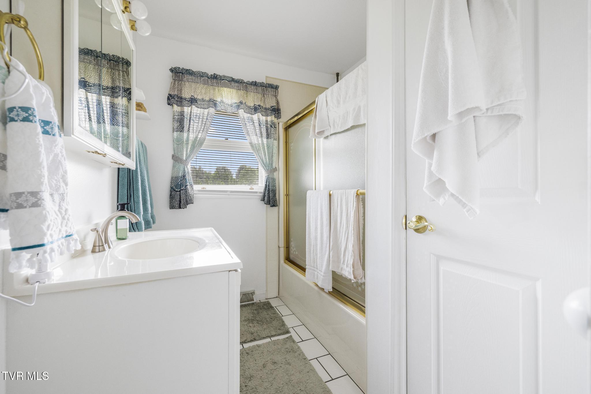 1201 Beechwood Drive, Johnson City, Tennessee image 22