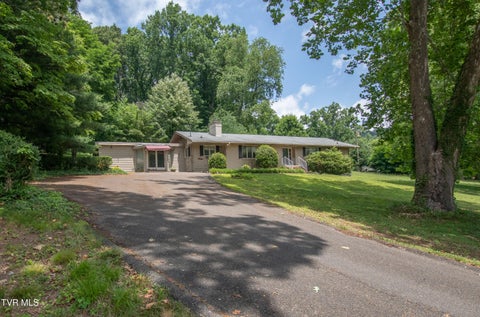 Homes For Sale - 417 Meadow Drive<br/> Bristol, VA 24201