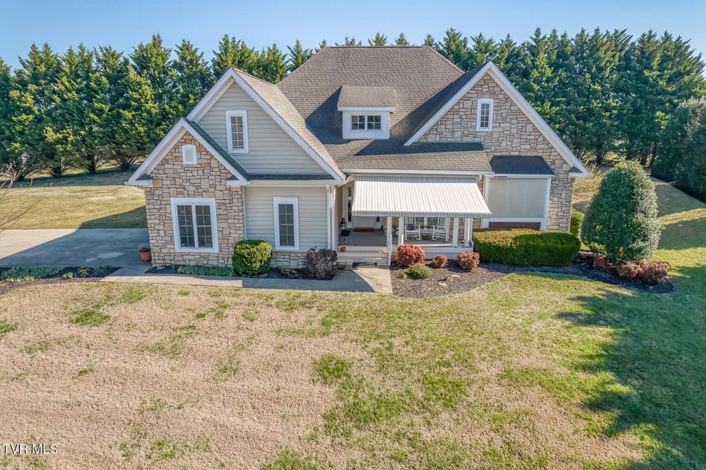 Photo of 204 James Court, Piney Flats, TN 37686 (MLS # 9991741)