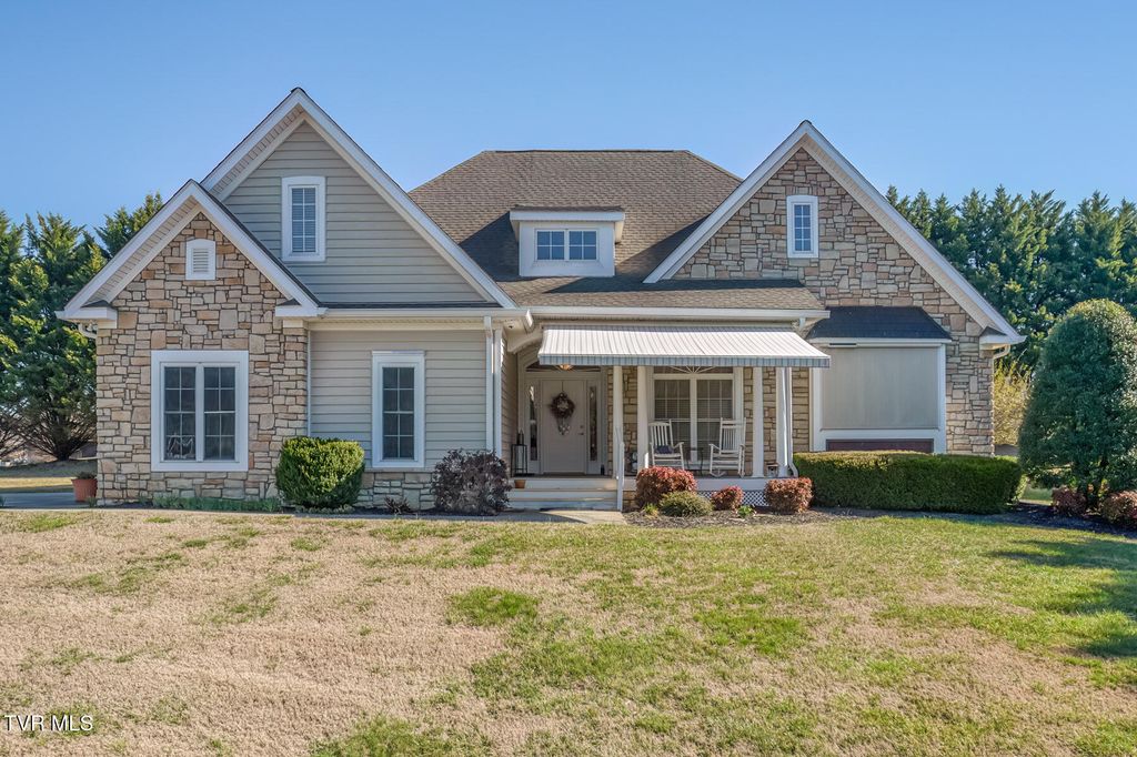 Photo of 204 James Court, Piney Flats, TN 37686 (MLS # 9991741)