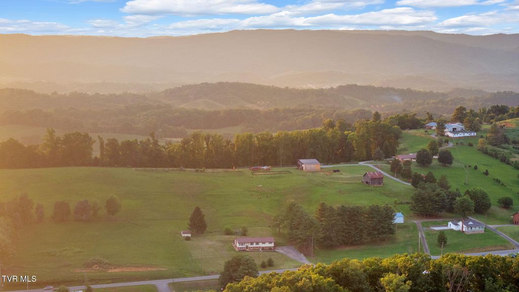 Photo of 431 Valley Drive, Kingsport, TN 37664 (MLS # 9986139)