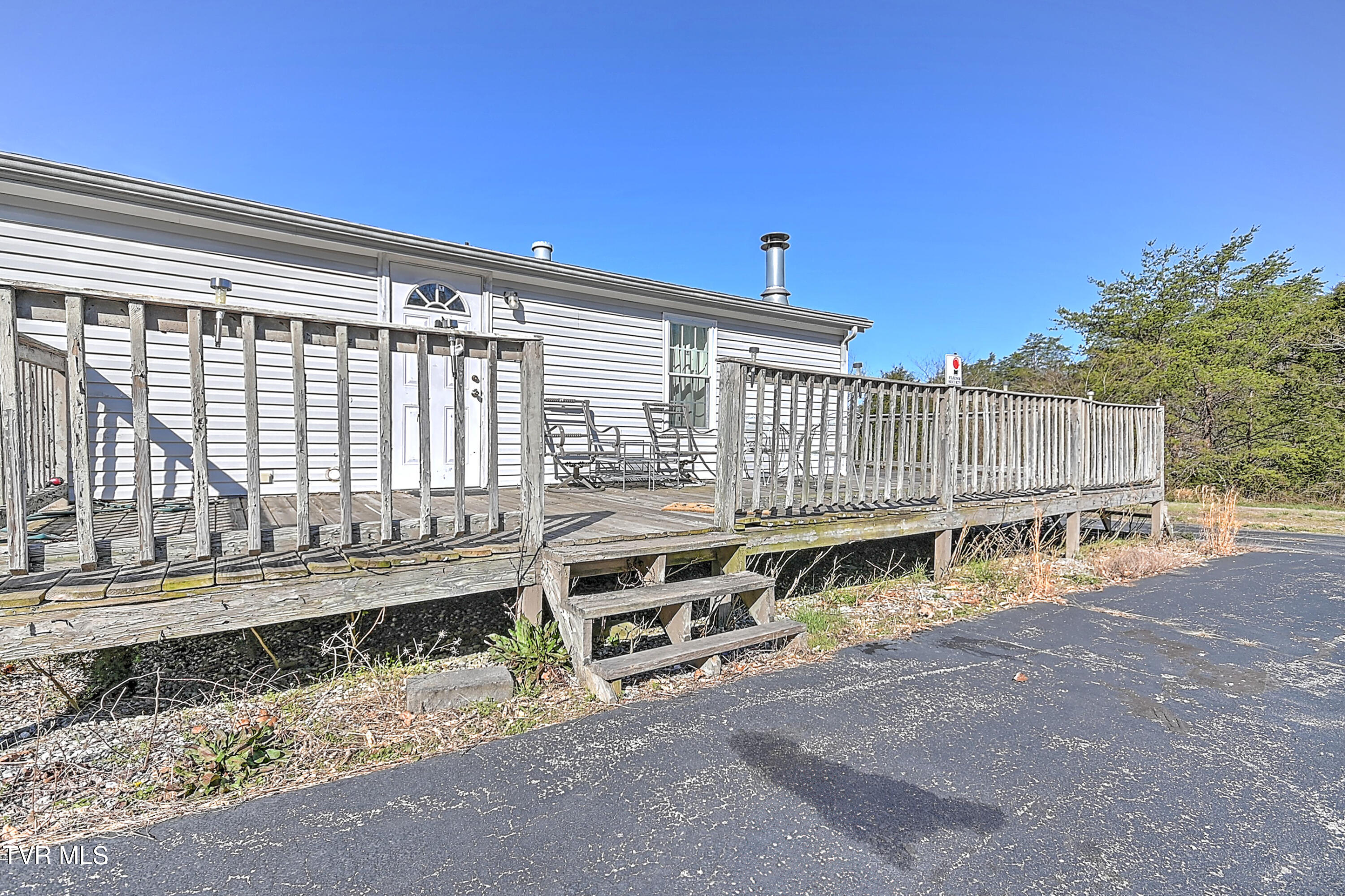 1391-1397 Highway 19e, Bluff City, Tennessee image 22