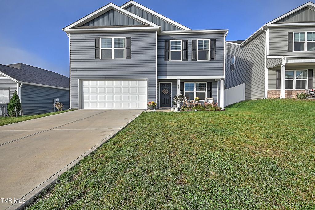 Photo of 110 Crawford Circle, Bristol, TN 37620 (MLS # 9989325)