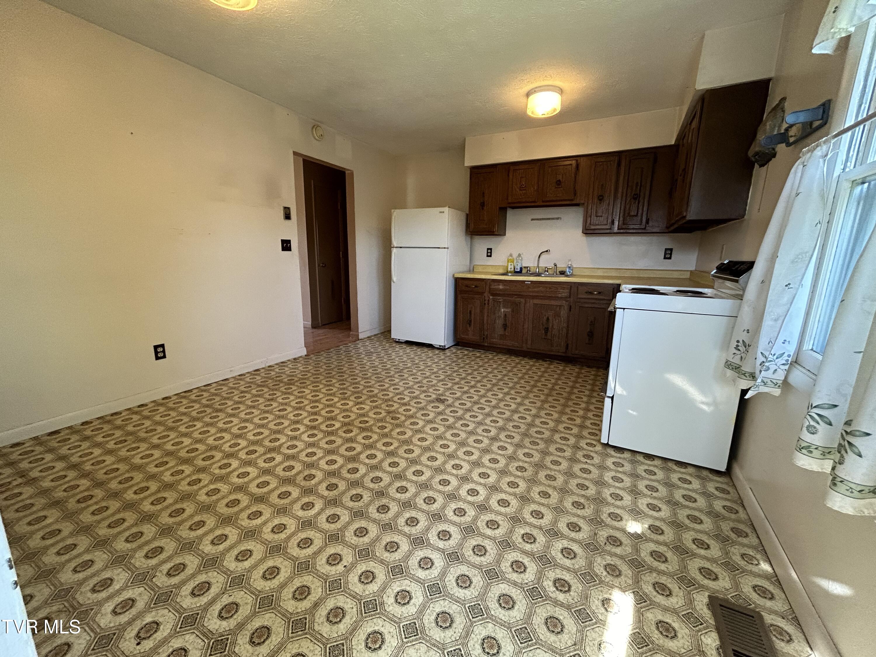 12139 Driffield Drive, Coeburn, Virginia image 13