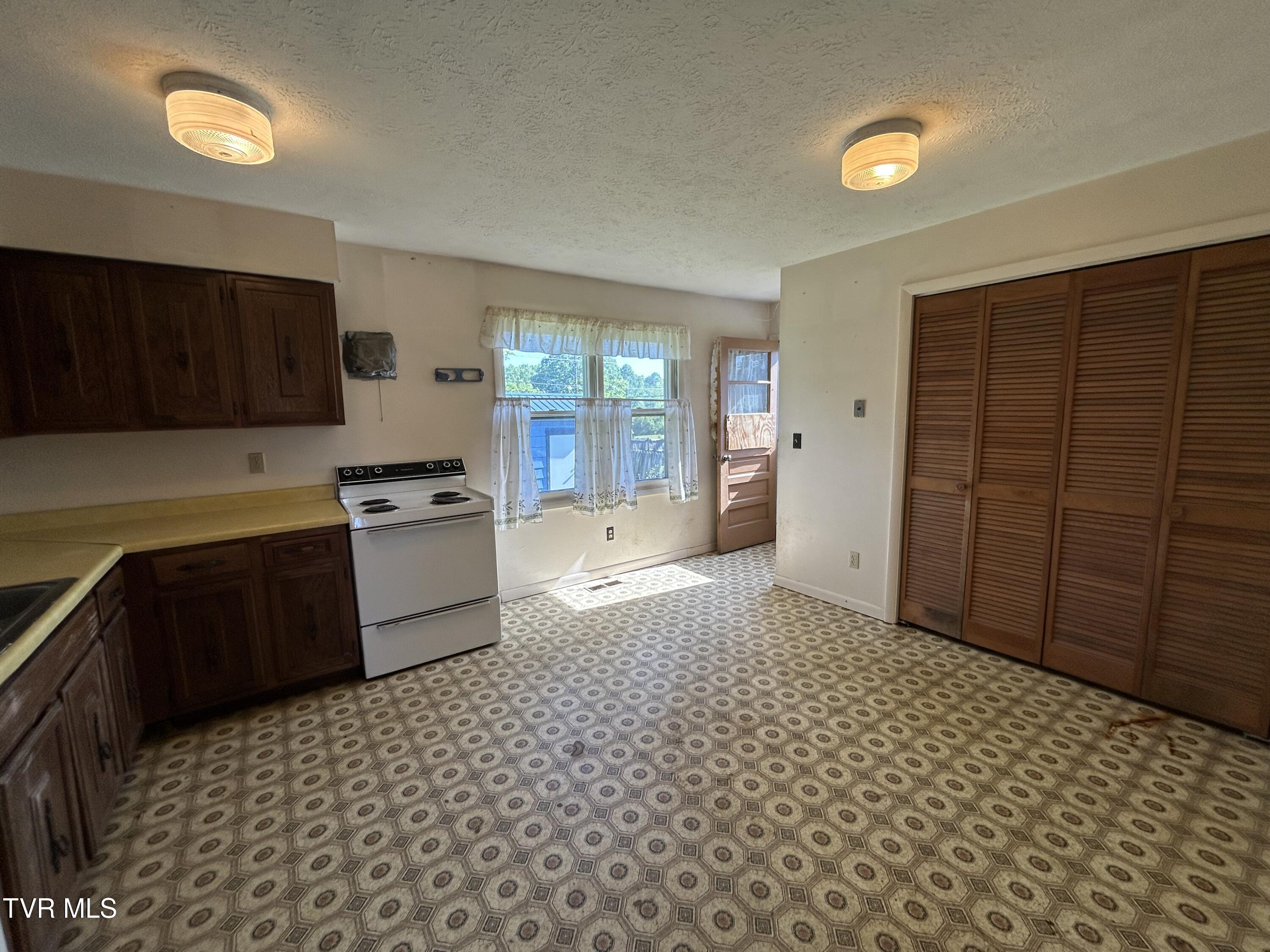 12139 Driffield Drive, Coeburn, Virginia image 12
