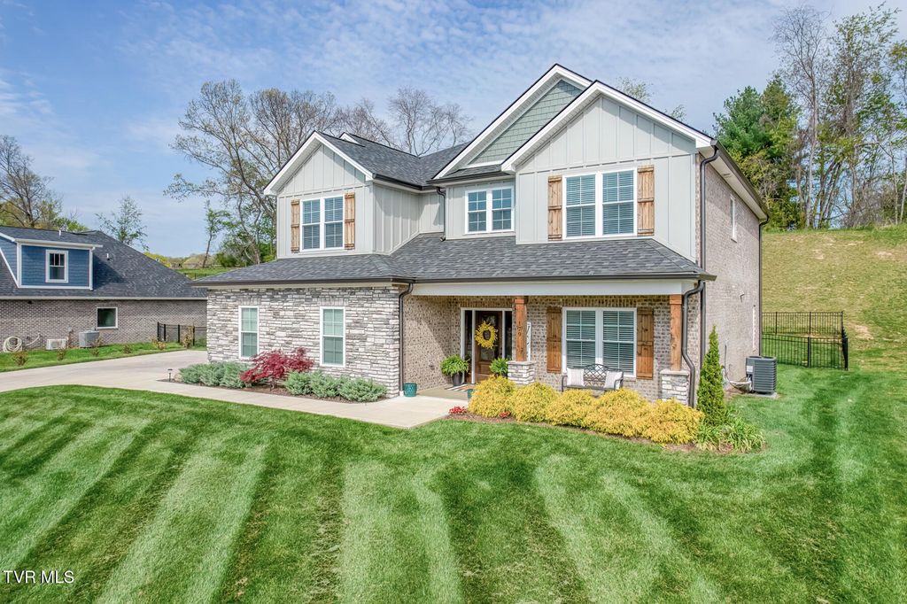 Photo of 179 Tanners Cove, Johnson City, TN 37615 (MLS # 9994063)