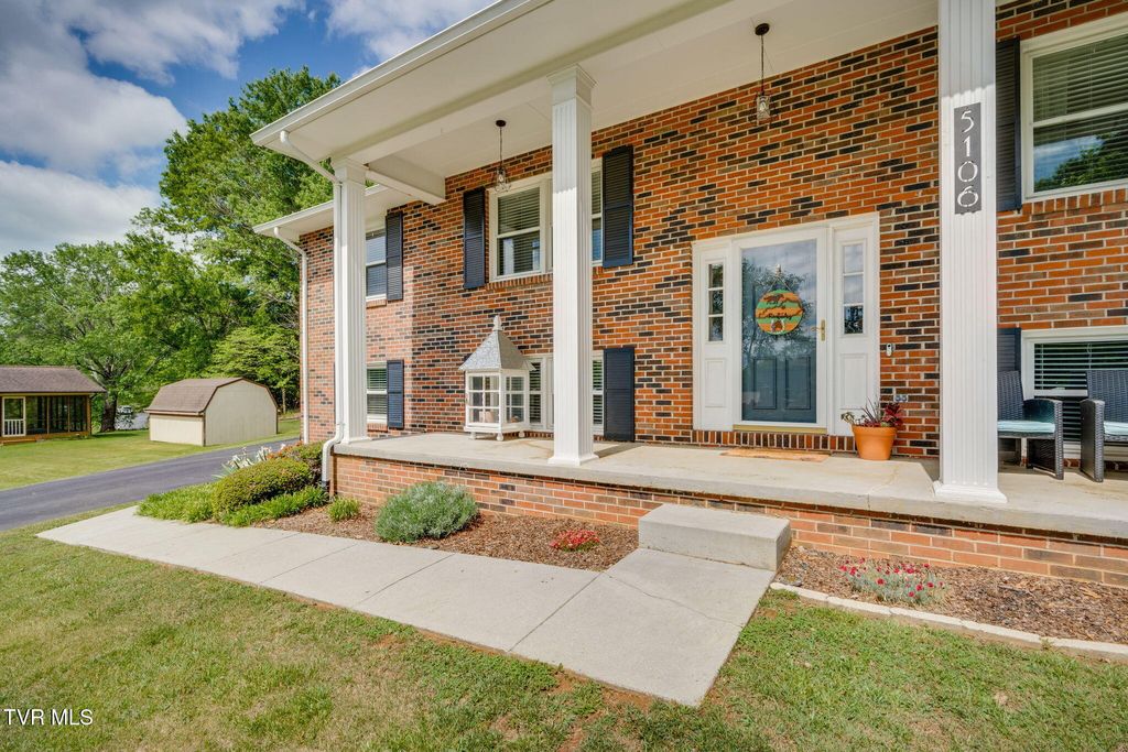 Photo of 5106 Springview Street, Kingsport, TN 37664 (MLS # 9994750)