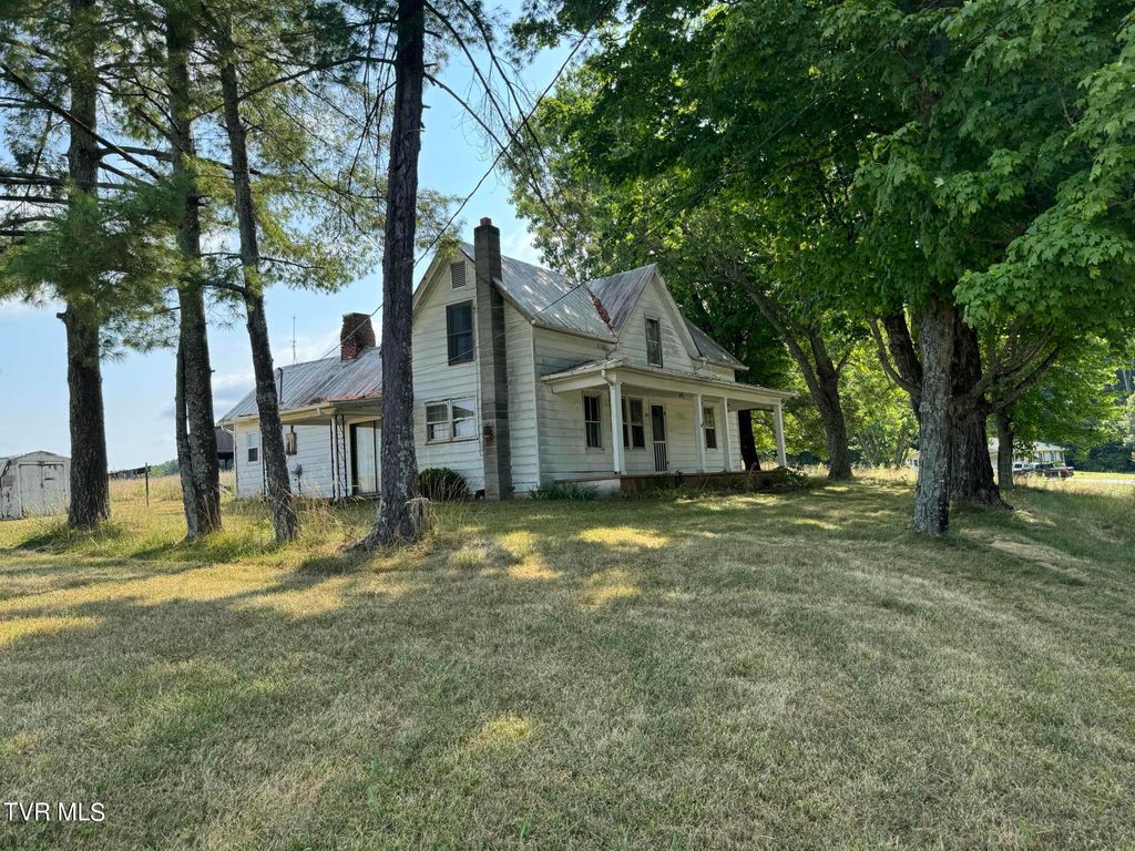 Photo of 1470 Old Knoxville Highway, Greeneville, TN 37743 (MLS # 9968722)