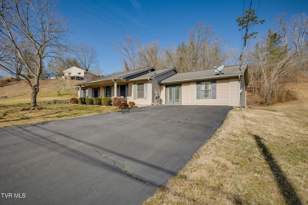 Photo of 1909 Diana Road, Kingsport, TN 37660 (MLS # 9991103)