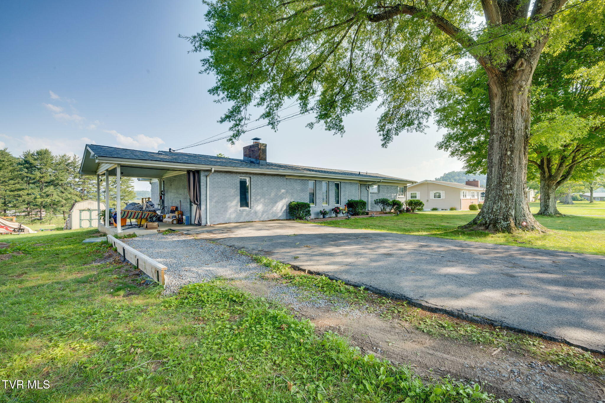 200 Windy Hills Drive, Bristol, Tennessee image 2