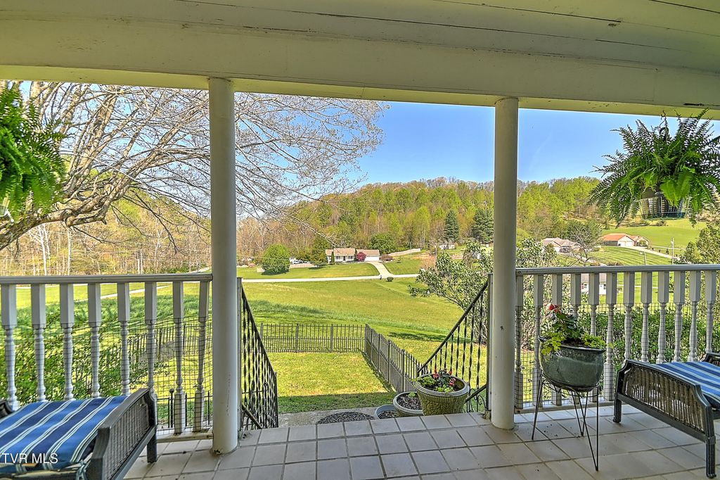 Photo of 111 Cotton Drive, Jonesborough, TN 37659 (MLS # 9993712)