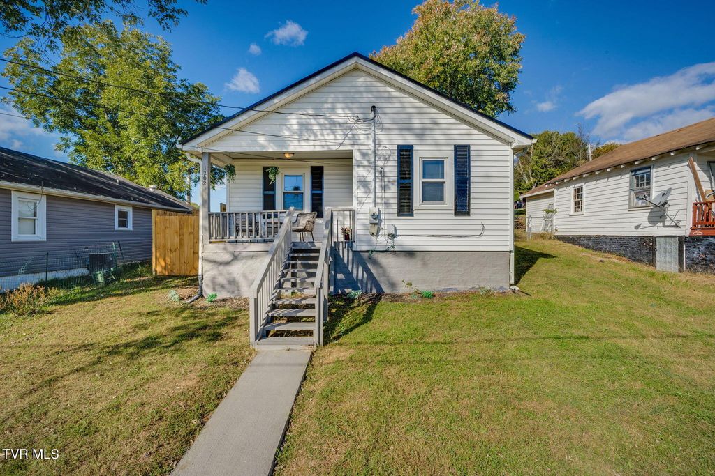 Photo of 1208 Riverside Avenue, Kingsport, TN 37660 (MLS # 9987068)