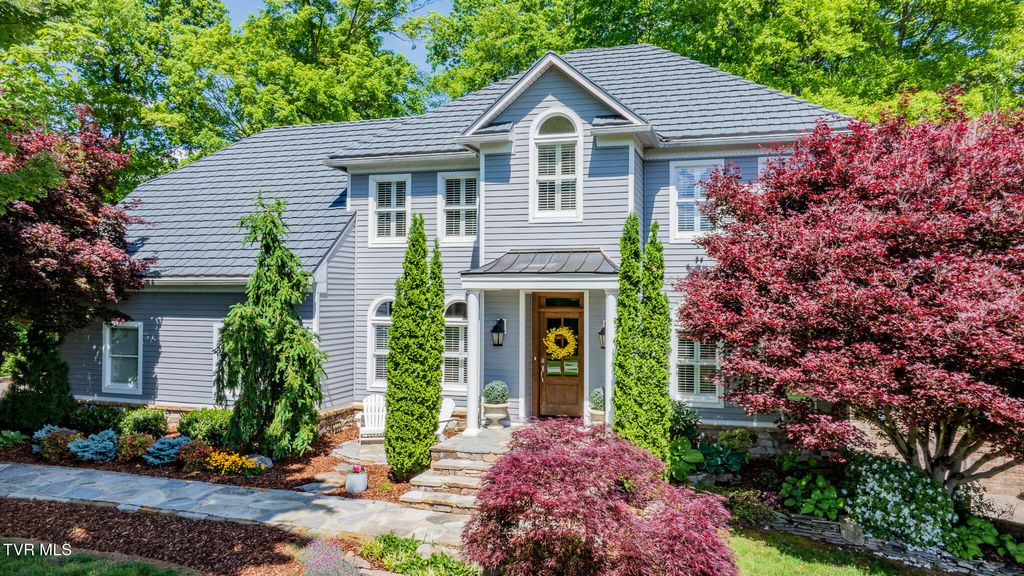 Photo of 233 Patrick Henry Circle, Kingsport, TN 37663 (MLS # 9994986)