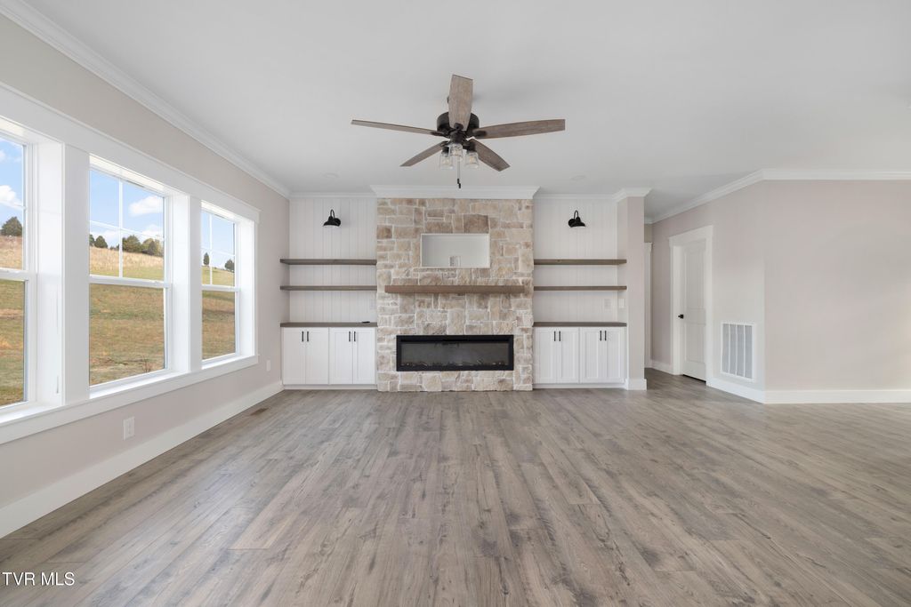 Photo of 314 Old White Top Road, Bluff City, TN 37618 (MLS # 9993196)