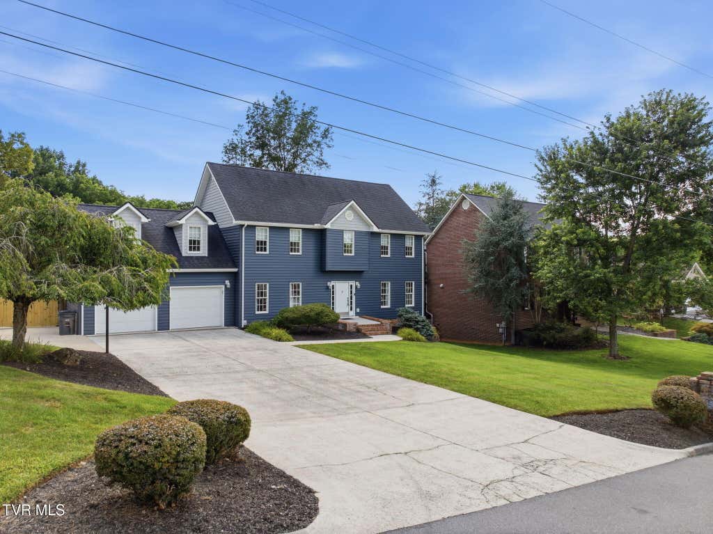 Photo of 3914 Leaf Point, Kingsport, TN 37663 (MLS # 9998781)