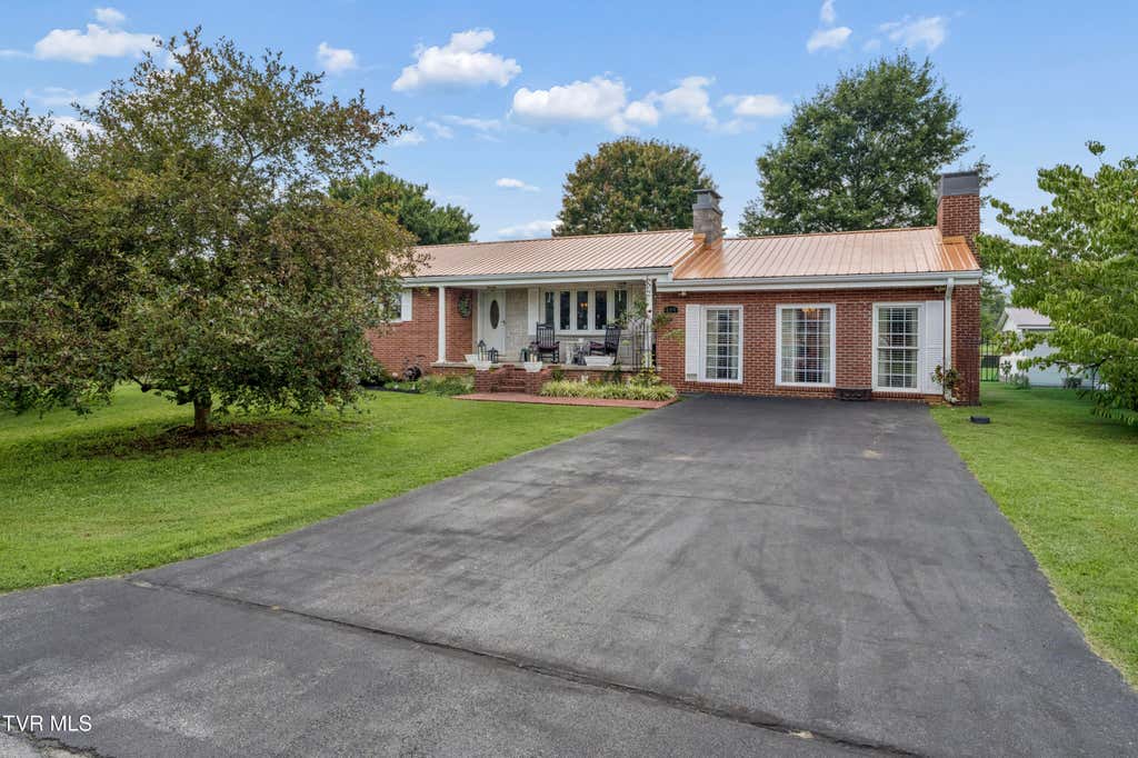 Photo of 119 Green Valley Lane, Elizabethton, TN 37643 (MLS # 9999730)