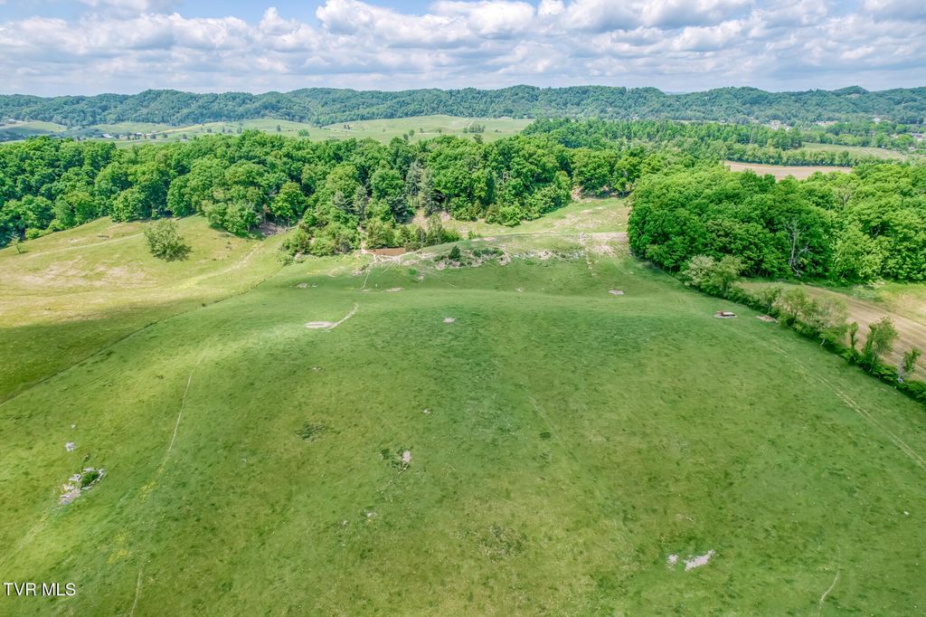 Photo of 705 Highway 44 #Lot 7, Bristol, TN 37620 (MLS # 9995388)