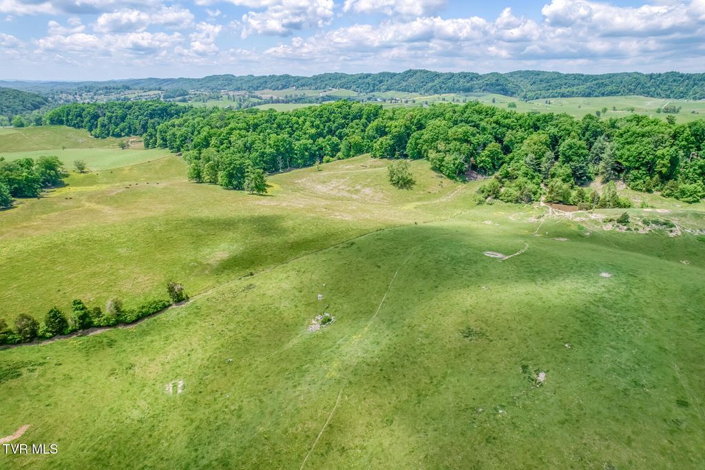 Photo of 705 Highway 44 #Lot 7, Bristol, TN 37620 (MLS # 9995388)