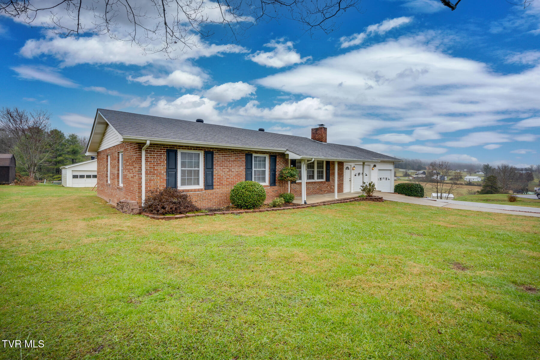329 Jana Lane, Duffield, Virginia image 2