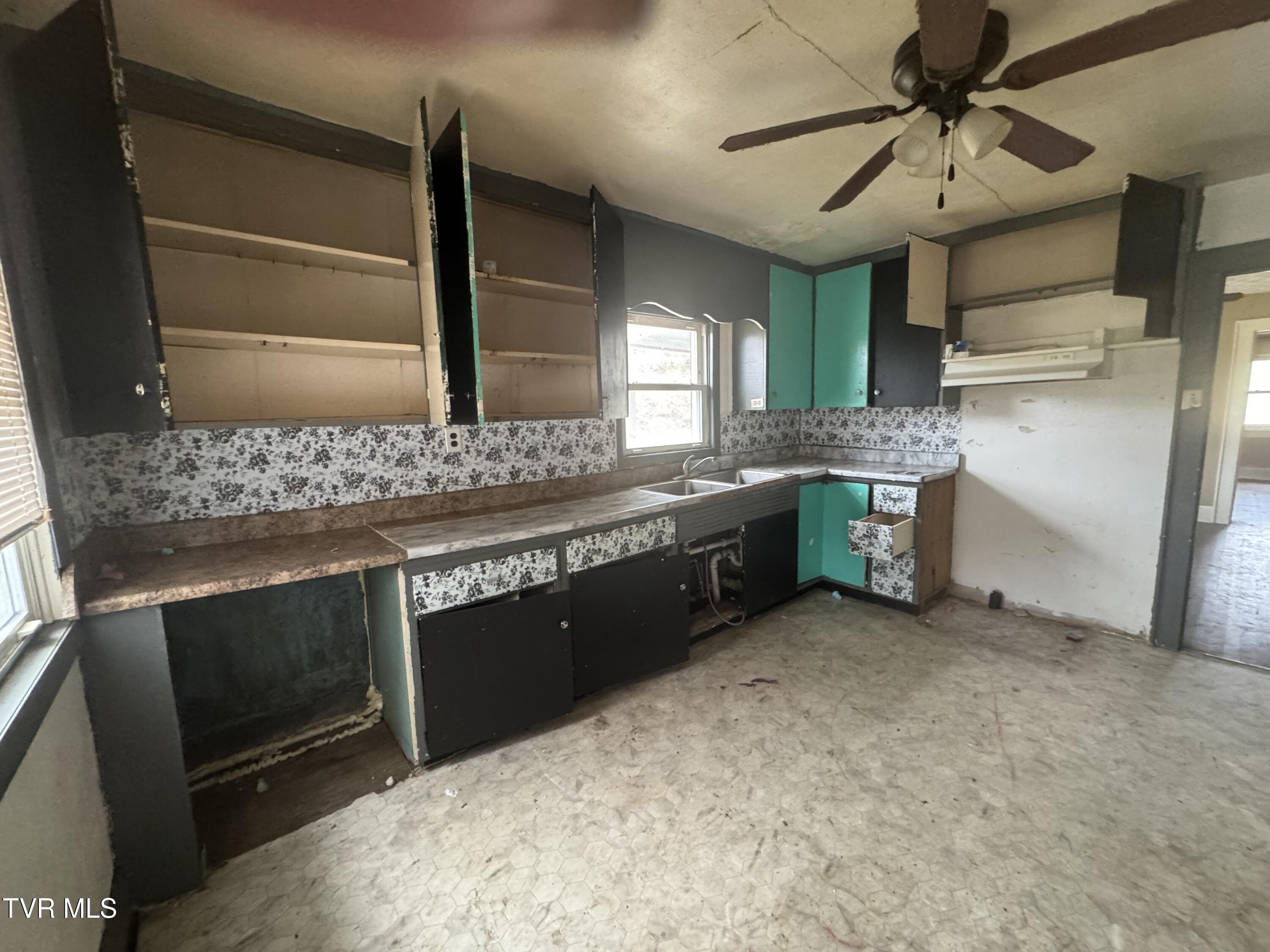 35352 Wilderness Road, Jonesville, Virginia image 7